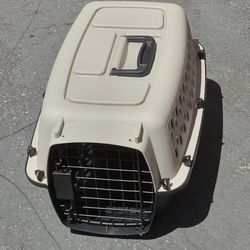 19" pet carrier kennel $20