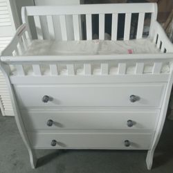 BABY CHANGING TABLE/ DRESSER