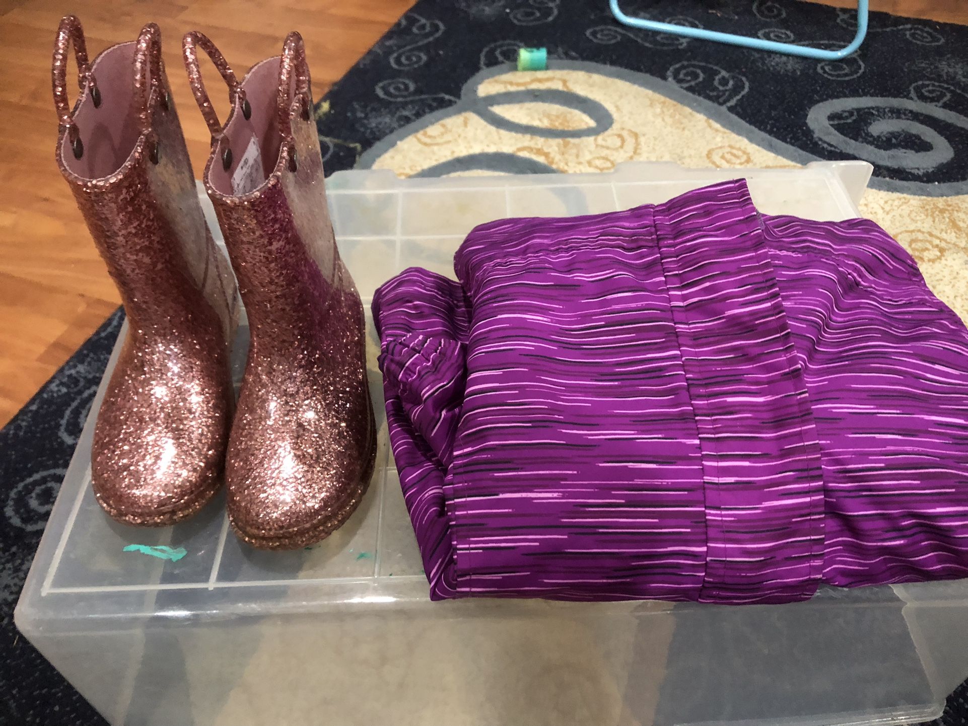 Raining Coats And Boots Size For 6 Yo Girl.