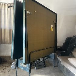 Ping Pong Table 