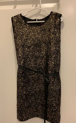 Girl black dress 3-4 years ( each is $10 )