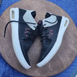 Nike JORDAN-First (AJ7312-002)Size 10 Mens