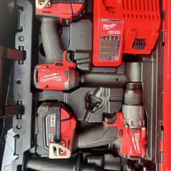 Milwaukee Drill As Impact Set w/ Saw