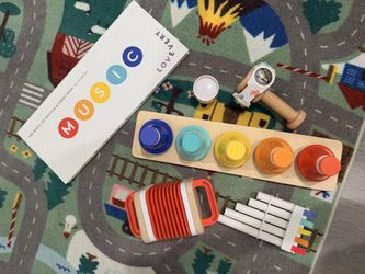 lovevery  Musical Kit Toy