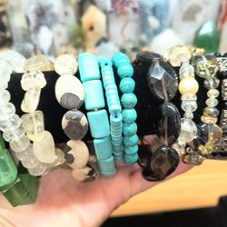 12 Piece Crystal Stretch Bundle lot