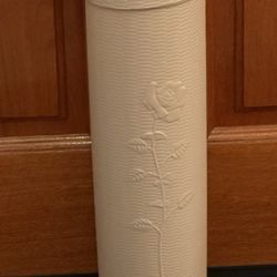 Vintage Breamco Beige Blow Mold Toilet Paper Roll Holder (21 1/2” Tall x 6”)  $20.00