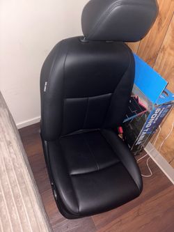 q50 seat