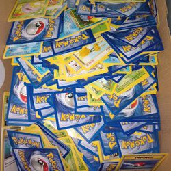 Vintage 1990s POKEMON HOLOGRAPHIC CARDS Pikachu CHARIZARD  Venusaur MEWTWO card Case Lot