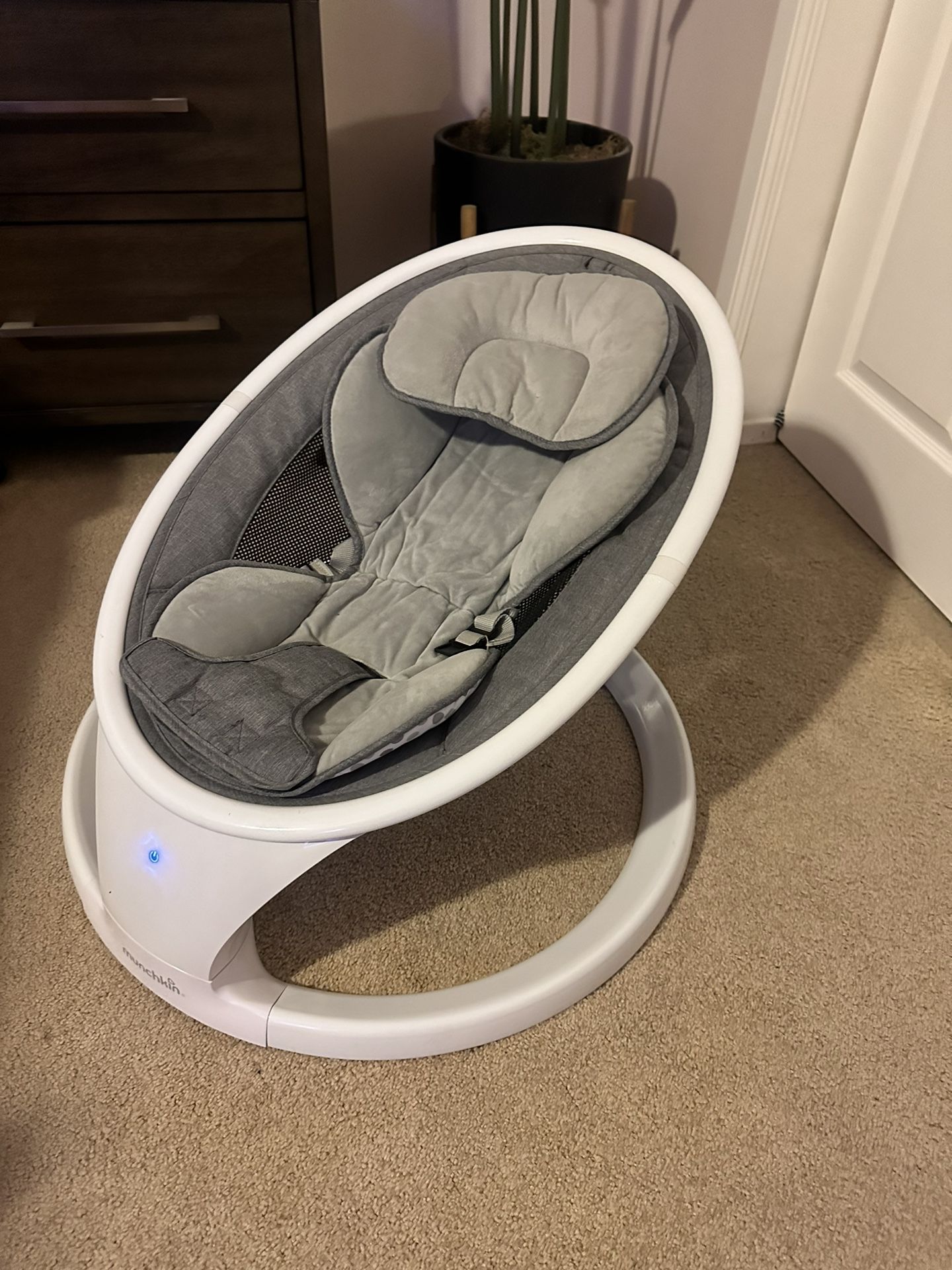 Munchkin baby swing
