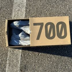 Yeezy 700 V2 reflective Hospital Blue size 11 with original box