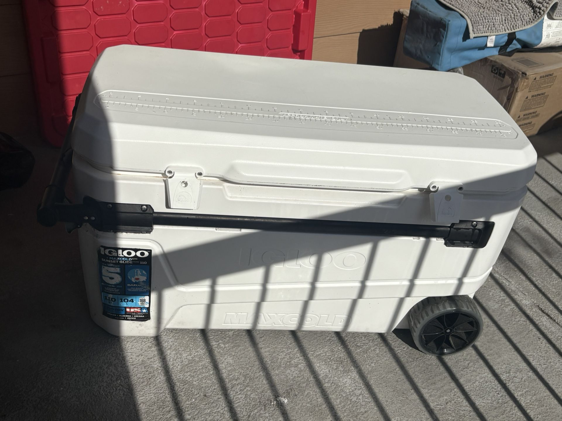 IGLOO 110Qt Cooler