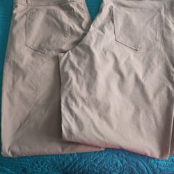 BRAND NEW  NO TAGS , PANTA FOR  MEN   SIZE 34 ×  34 .  WEATHER PROOF .  FROM COSTCO . $ 10.00  Each Or Tha Two For $ 15.00  .