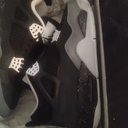 Jordan 4 Retro Fear