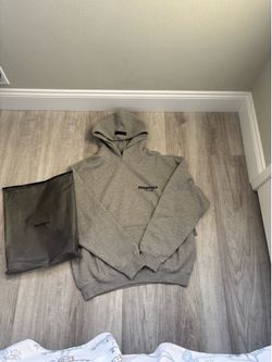 Essential hoodie