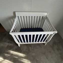 baby crib