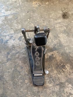 DW 7000 pedal