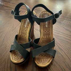 Womens Black Wedges Size 6