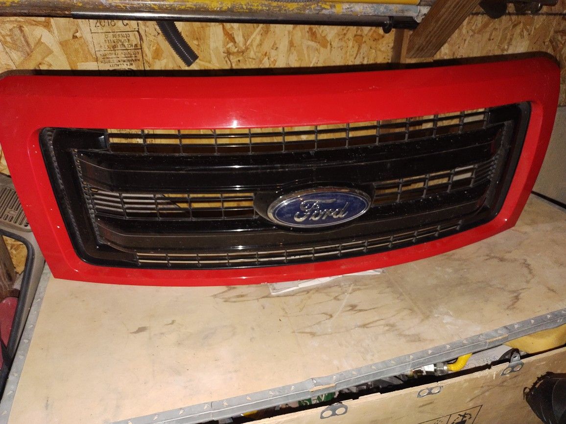 F150 Grill 09 -14. Like New