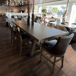 Table And 6 Barstools 