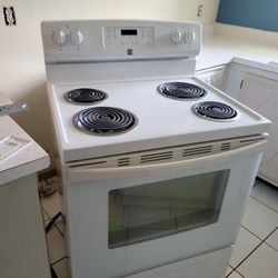 White Kenmore Range