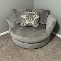 Loveseat 