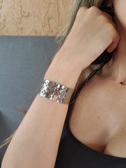Stainless Steel Cuff Bracelets . Heart design ♥. Brand New .Travel Case Includes . Size: ADJUSTABLE