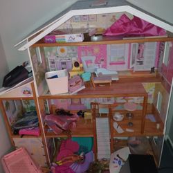 4ft Barbie Doll House