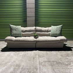 *Free Delivery* Cloud Couch Sofa 
