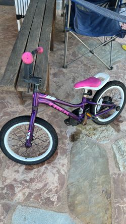 TREK GIRLS BIKE 16