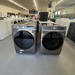 Samsung Set 4.5 cu. ft. Smart High-Efficiency Front Load Washer  with Super Speed And  7.5 Cu Ft Dryer Gas In Platinum 