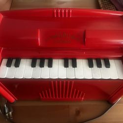 Vintage MAGNUS Tabletop Organ - Bakelite Red