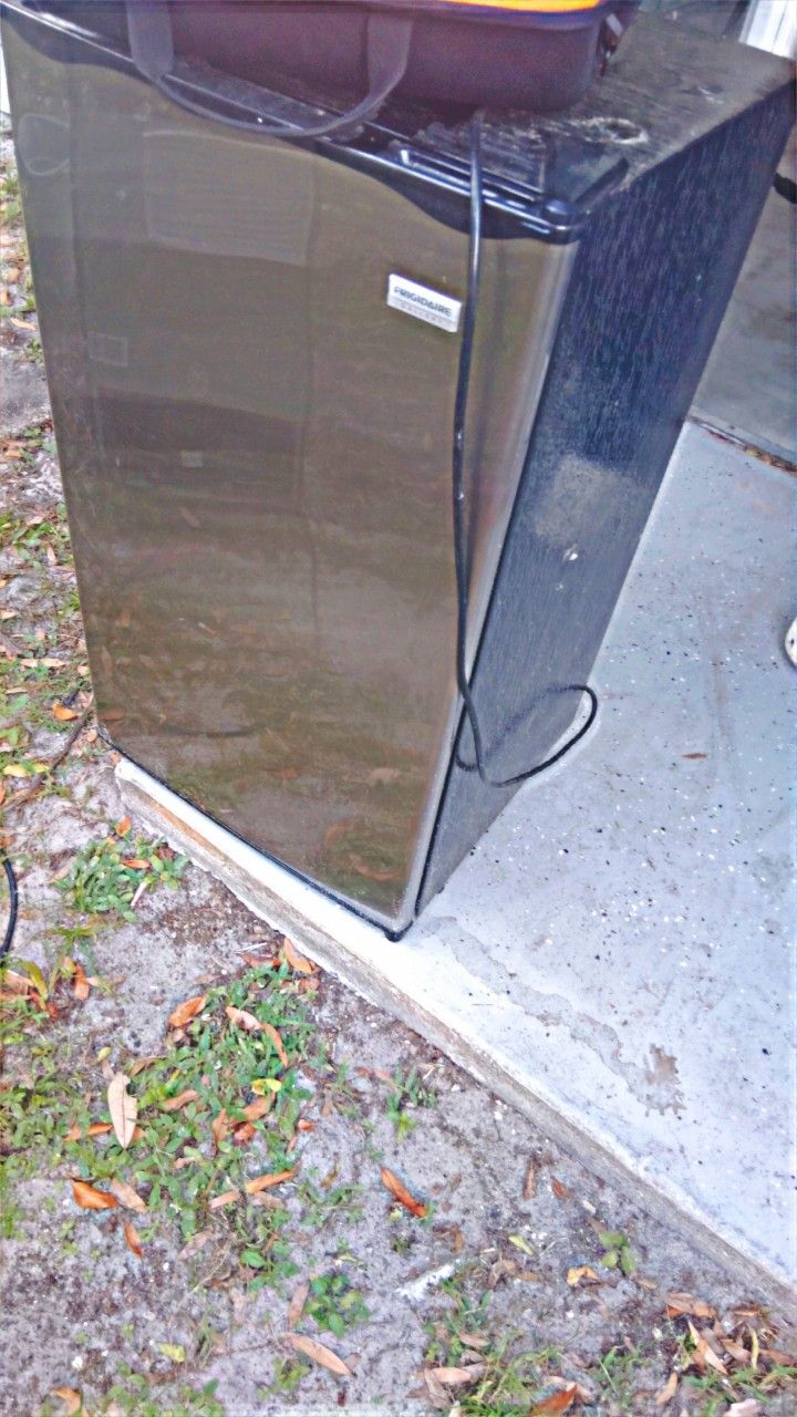 Mini Fridge