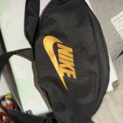 Nike fanny pack