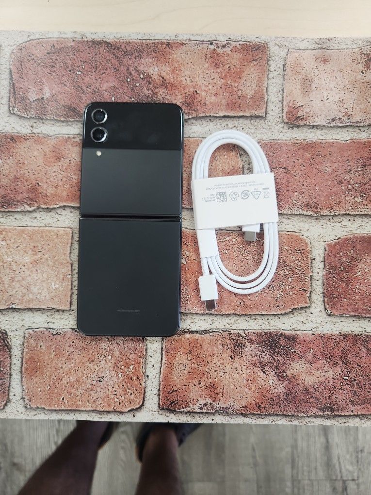 Samsung Flip 4...128gb Unlock Any Sim