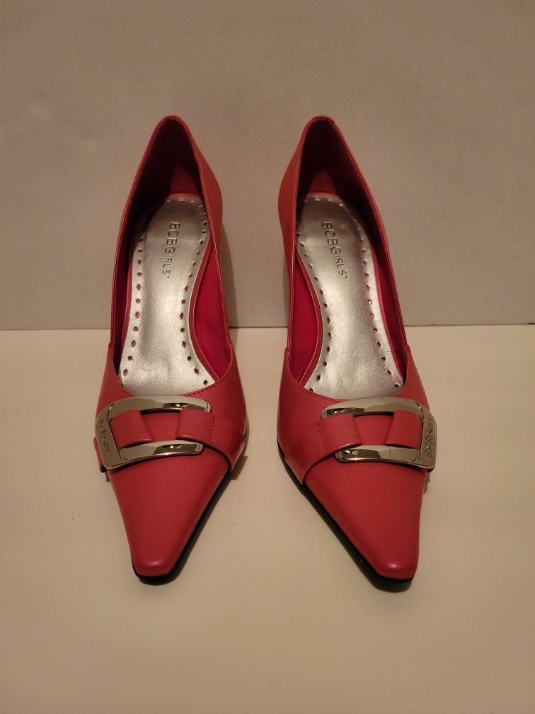 New BCBG Heels Size 7 1/2 B