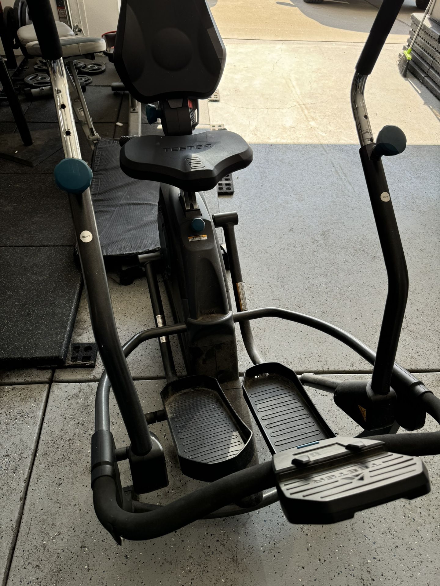 Teeter FreeStep LT1 Recumbent Cross Trainer Stepper Zero Impact