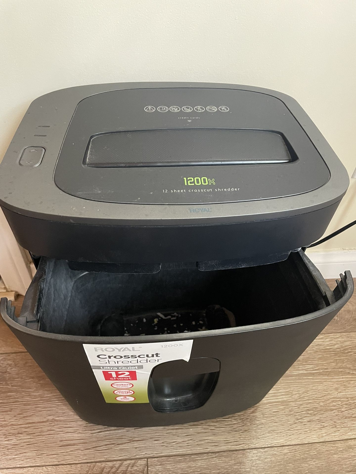 Royal 1200X Crosscut Shredder