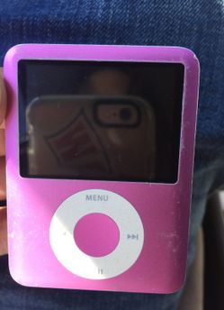 I pod nano 8 gig works perfect nothing wrong with it 45$