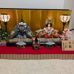 Traditional Japanese Emperor & Empress Dolls (Hina Dolls)