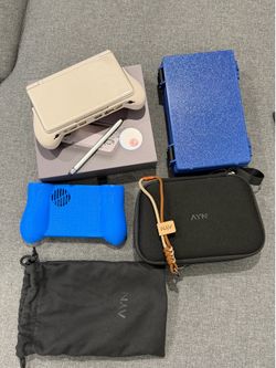 AYN Thor Max 1tb storage 16gb RAM model Rainbow w/accessories