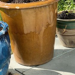 Caramel Brown Ceramic Pot