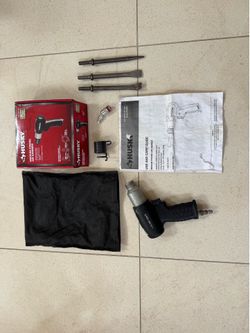 Husky H4630 medium stroke air hammer with 3 chisels