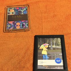 2 Photo Frames