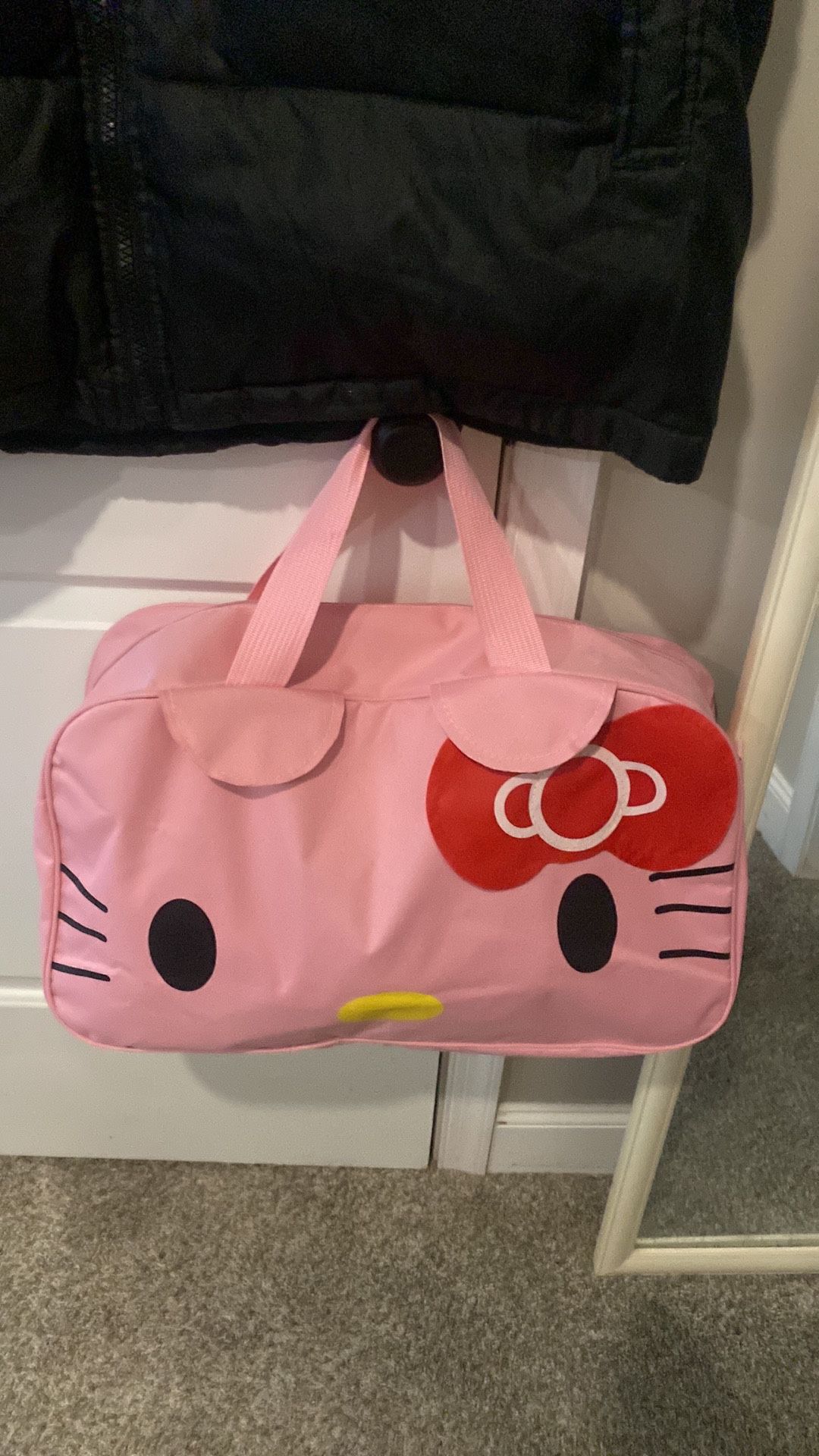 PINK HELLO KITTY LARGE TRAVEL BAG NEW!!