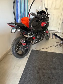 2019 Kawasaki ninja 450 with under glow