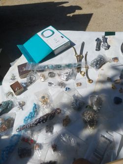 Last minute yard sell withjewelry sales too