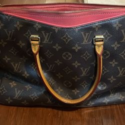 Authentic Louis Vuitton Pallas MM Monogram Pink leather Handbag