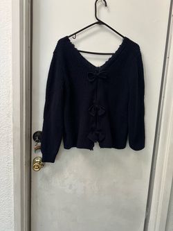 Women's White Lace Bow Decor Pullover Knit Sweater, size M