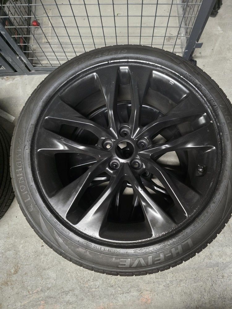 Black Rims And Tires 245/45/19