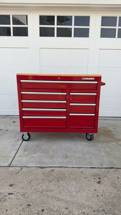 Husky red tool bench